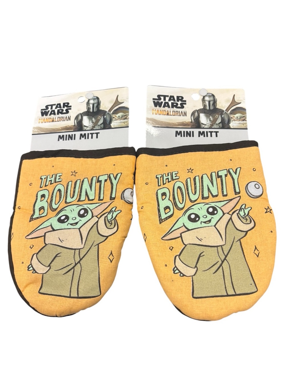 Disney’s Star Wars Mandalorian “The Bounty” Brown and Yellow Mini Mitt Set NEW